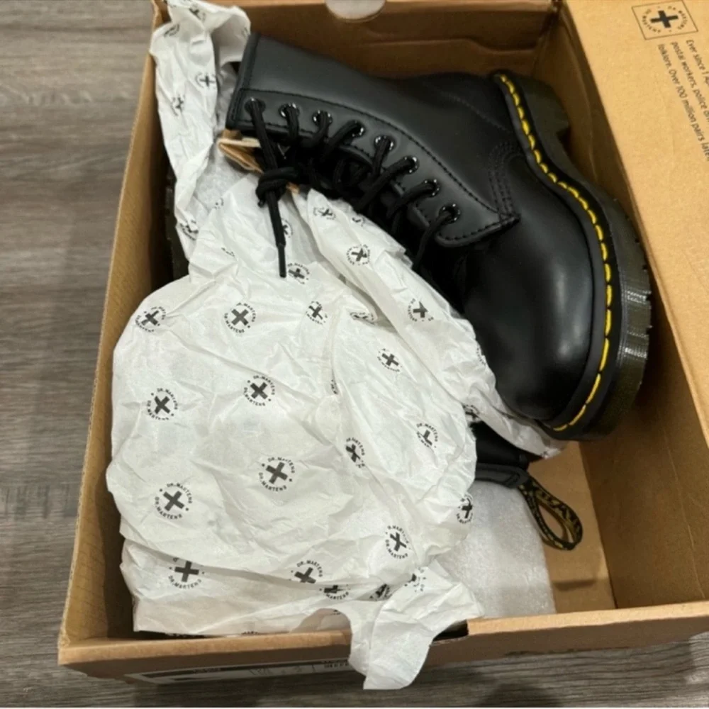 Dr Martens 1460 Black Smooth Leather Lace Up Combat Boots